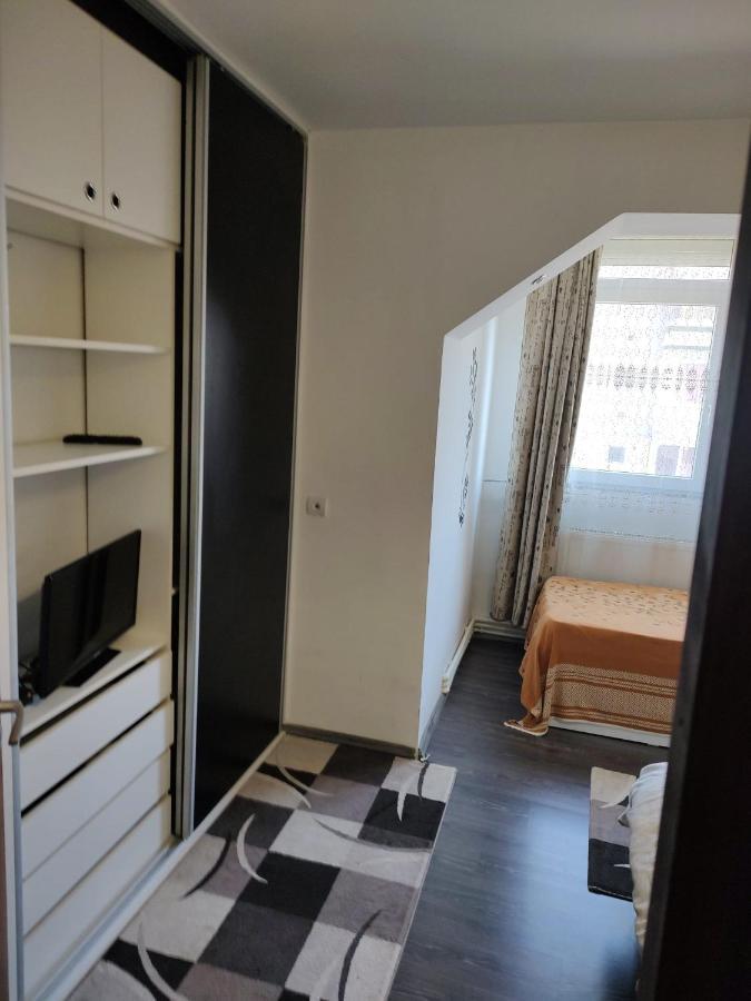 White Black Rooms Vajdahunyad Kültér fotó