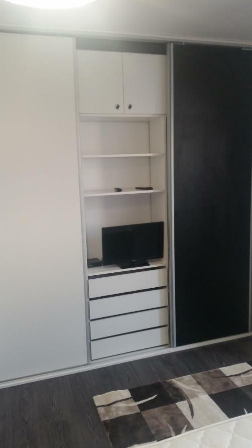 White Black Rooms Vajdahunyad Kültér fotó